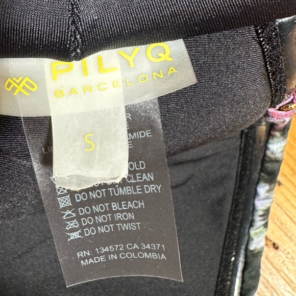 PILYQ Womens Bikini Purple/Pink/Black Leopard Print bandeau twist top S Bottom M - Picture 11 of 12